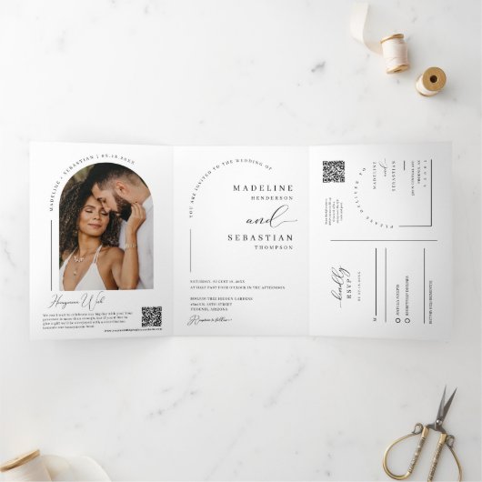 Modern Minimal Script Arch Photo QR Code Wedding Drieluik Uitnodiging (Binnen)