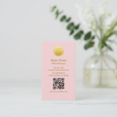 Modern Minimalist Blush Pink and Gold QR Code Visitekaartje (Staand voorkant)