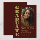 Modern minimalist Burgundy Gold Photo Afstuderen Aankondiging (Voorkant / Achterkant)