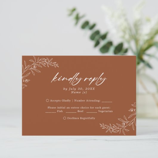 Modern minimalist Terracotta Wedding RSVP Kaart (Staand voorkant)