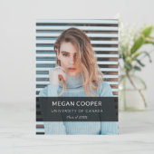 Modern minimalistisch fotoAfstuderen Aankondiging (Staand voorkant)