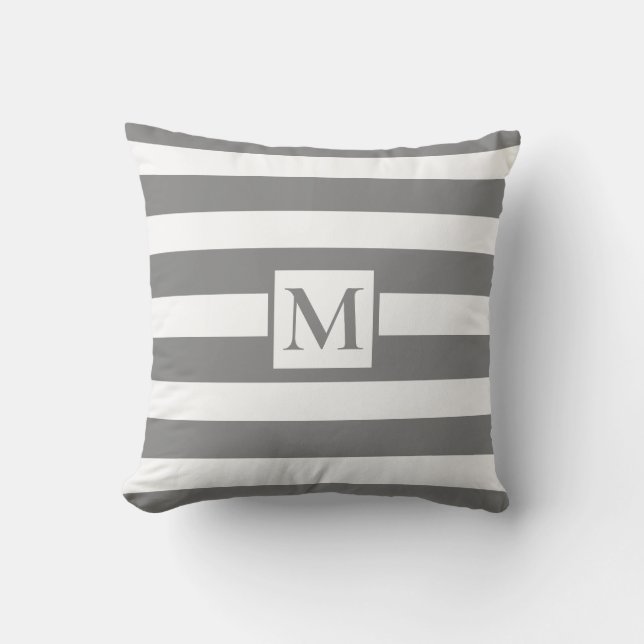 Modern minimalistisch grijs wit strips monogram buitenkussen (Voorkant)