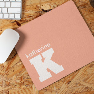 Modern minimalistisch Initiaal zalmroze monogram Muismat