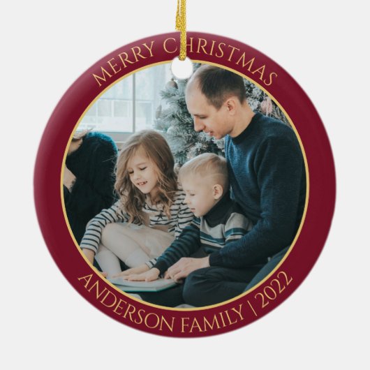 Modern minimalistisch kerstfeest met rood en goude keramisch ornament (Achterkant)