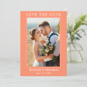 Modern minimalistisch koraal save the date (Staand voorkant)