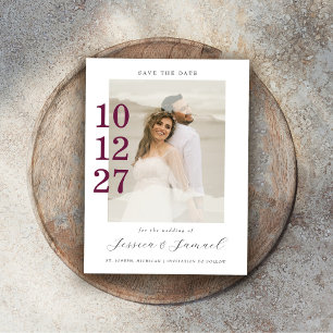 Modern minimalistisch script Plum kleur bruiloft f Save The Date