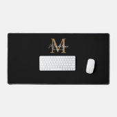Modern Minimalistisch Script Zwart Goud Monogram Bureaumat (Keyboard & Muis)