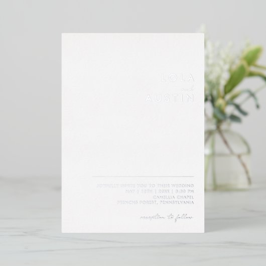 Modern minimalistisch | Silver Casual Wedding Real Folie Uitnodiging (Staand Voorkant)