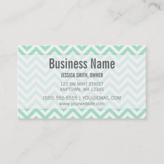 Modern Mint en White Chevron Pattern Visitekaartje (Voorkant)