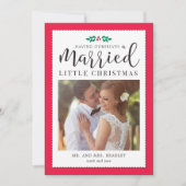 Modern Mistletoe Pas getrouwd Kerstfeestdag Feestdagenkaart (Voorkant)