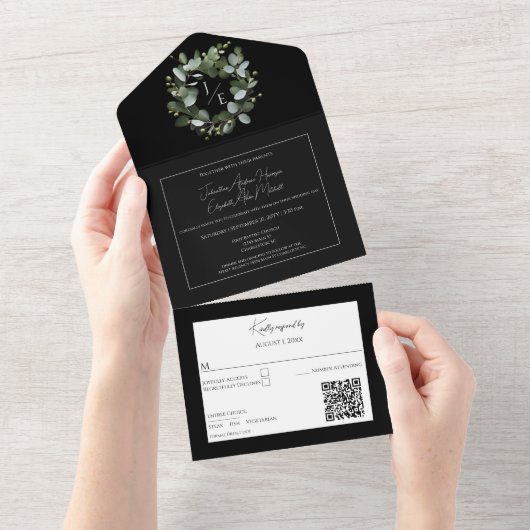 Modern Monogram Eucalyptus Krans Zwart All In One Uitnodiging (Afscheurbaar)