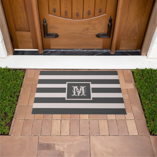 Modern Monogram Initiaal Elegant Gray Striped Deurmat (Buiten)