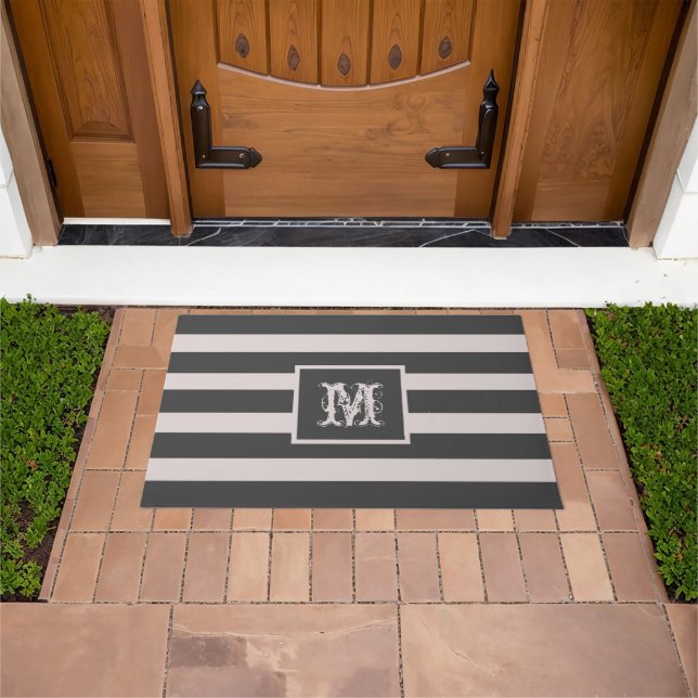 Modern Monogram Initiaal Elegant Gray Striped Deurmat (Buiten)