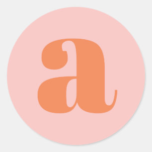 Modern Monogram Initiaal Letter Pastel Roze Sinaas Ronde Sticker