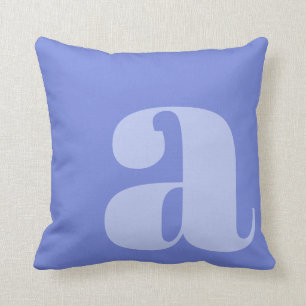Modern Monogram Initiaal Letter Trendy Periwinkle Kussen