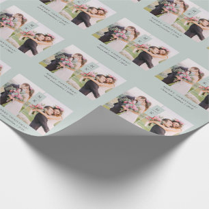 Modern Monogram   Sage Green Kerstmis met foto's Cadeaupapier