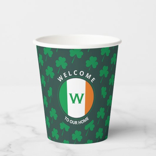 Modern Name Monogram Irish Flag Shamrock Papieren Bekers (Voorkant)