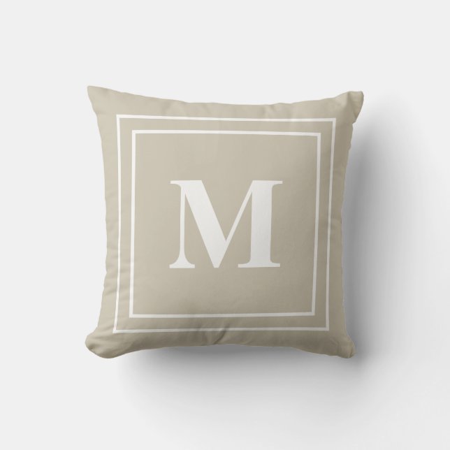 Modern Neutral Tan Monogram Kussen (Voorkant)