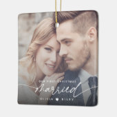 Modern Onze eerste kerst getrouwde fotoscript Keramisch Ornament (Links)