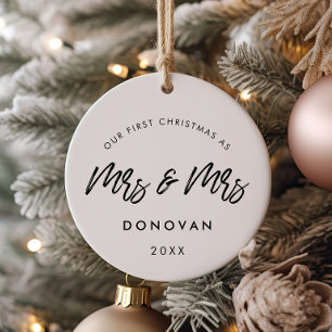 Modern Onze eerste kerst lesbische paar foto Keramisch Ornament