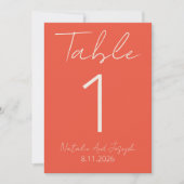 Modern Orange Whimsical Fun Wedding Table Number Kaart (Voorkant)