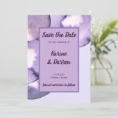 Modern paars viooltje save the date (Staand voorkant)