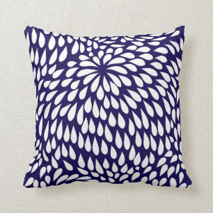 Modern Paisley Flower in Cobalt Blue and White Kussen