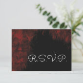 Modern Passionate Red'n Black Wedding Design RSVP Kaartje (Staand voorkant)