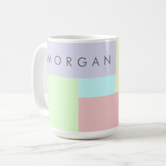 Modern pastel geometrisch monogram koffiemok (Voorkant links)