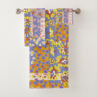 Modern Patchwork Daisy Flowers op Periwinkle Bad Handdoek