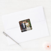 Modern penseelscript, gehuwd en vrolijk kerstfeest vierkante sticker (Envelop)