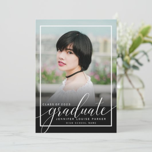 Modern Photo Afstuderen Aankondiging (Staand voorkant)