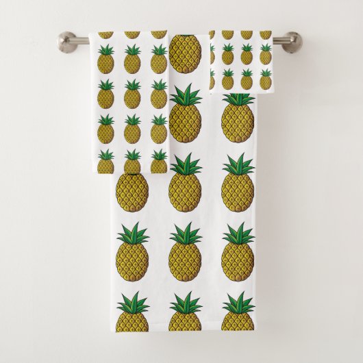 Modern Pineapple Fruits on White Bad Handdoek (Insitu)