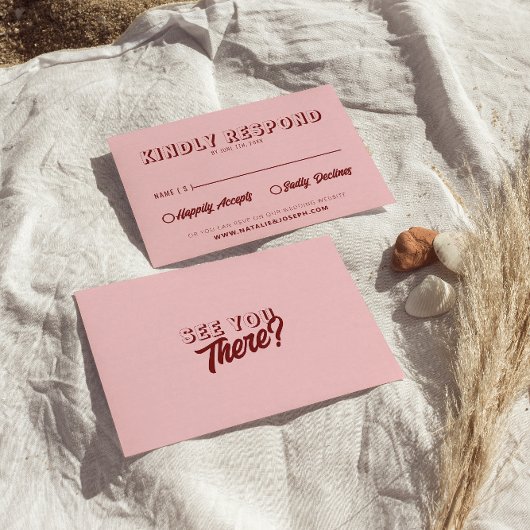Modern Pink Deep Red Retro Bold Unique Wedding RSVP Kaartje