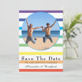 Modern Rainbow Stripe Gay Wedding Save the Date Aankondiging (Staand voorkant)