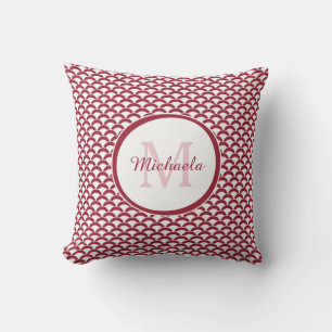 Modern Red and White Scallops Monogram en Naam Kussen