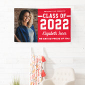 Modern Red Burgundy Class of 2022 Photo Afstuderen Spandoek (Insitu)