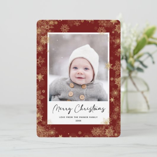 Modern Red Elegant Script Snowflakes Bokeh Overlay Feestdagenkaart (Staand voorkant)