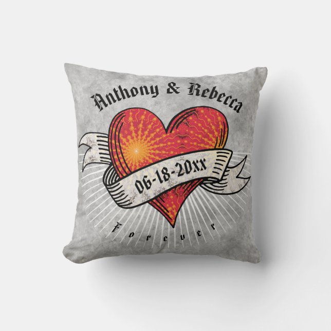 Modern Red Heart Voeg namen, datum en monogram toe Kussen (Voorkant)