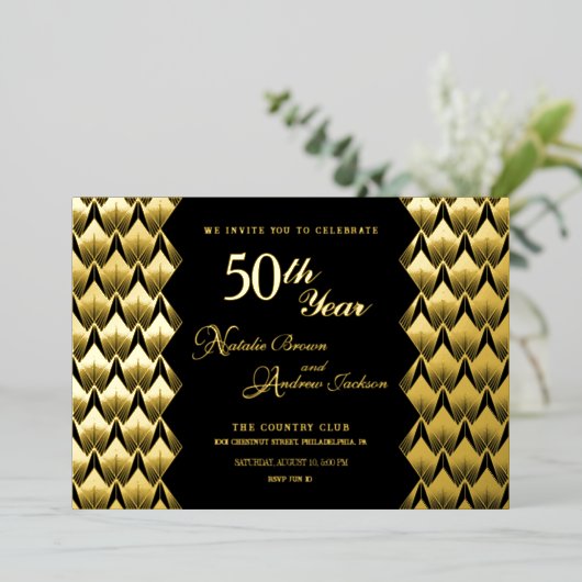 Modern Retro zwart en goud 50e Jubileum Folie Uitnodiging (Staand Voorkant)