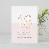 Modern Roze en Wit Sweet Sixteen Roos Goudfolie Folie Uitnodiging (Staand Voorkant)