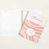 Modern roze Geometric Zebra Trendy Monogram Planner (Display)