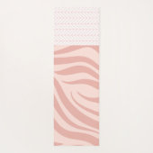 Modern roze Geometric Zebra Trendy Monogram Yogamat (Achterkant)