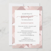 Modern roze glitter Script Girl Photo Afstuderen Aankondiging (Achterkant)