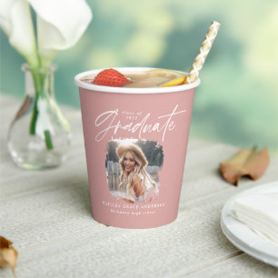Modern roze, korrelig afstuderen met foto-elegant papieren bekers