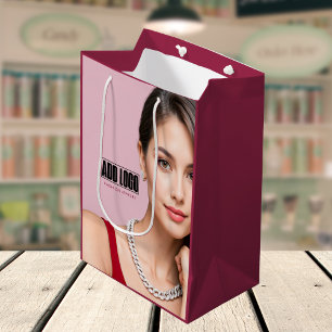 Modern Roze Mode Zakelijke Sieraden Logo Medium Cadeauzakje