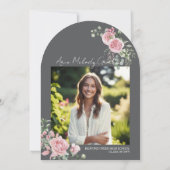 Modern roze rozen script foto afstuderen kaart (Achterkant)