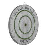 Modern Rustic Grey Barn Wood Familienaam Dart Boar Dartbord (Voorkant Links)