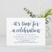 Modern Rustic, Navy Blue script, Engagement Party Kaart (Staand voorkant)