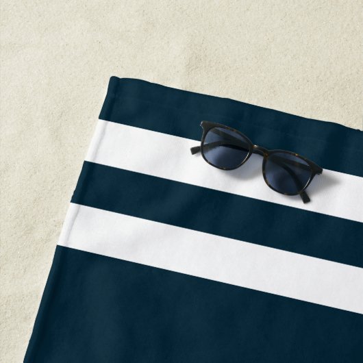 Modern rustiek Lake House | Navy White Strandlaken (In situ)